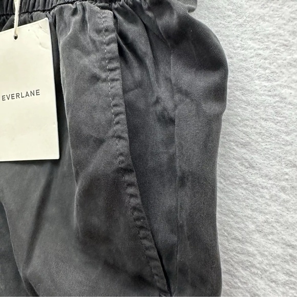 Everlane The Vacation Short Pull-On 100% Lyocell Shorts Black Women Medium NWT - Picture 8 of 8